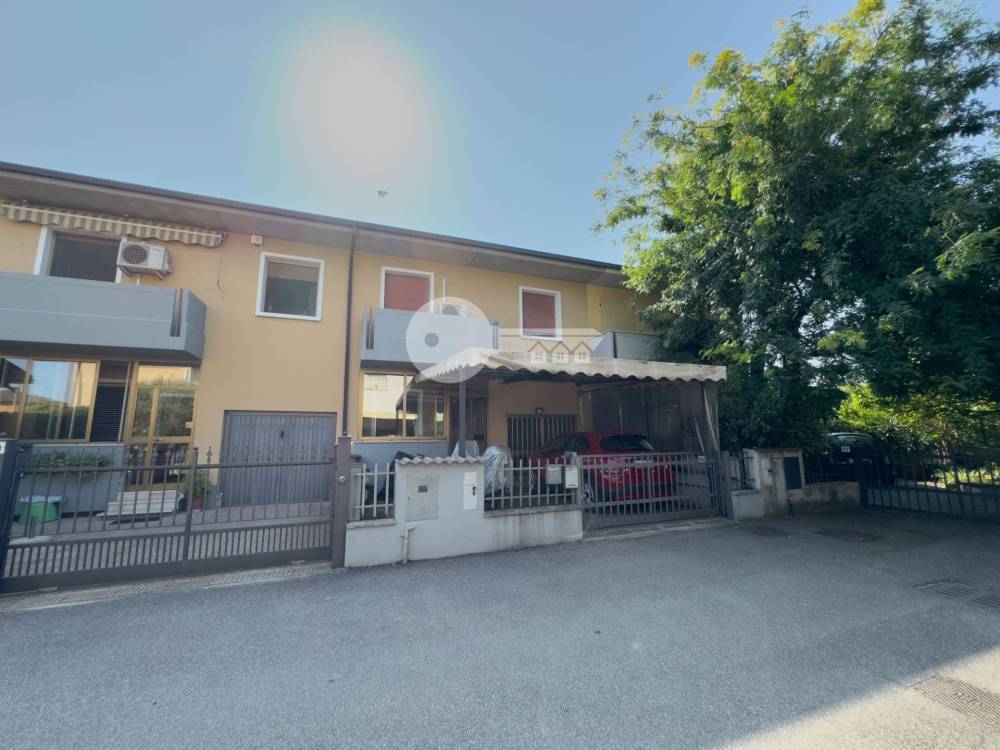 casa indipendente in vendita a Ghedi