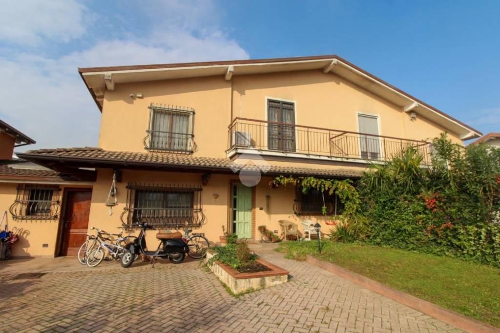 casa indipendente in vendita a Ghedi