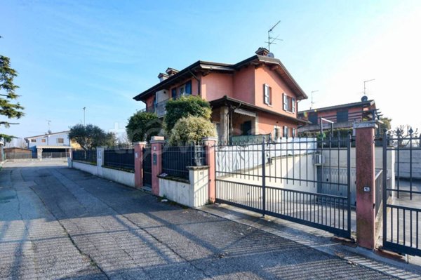 casa indipendente in vendita a Ghedi