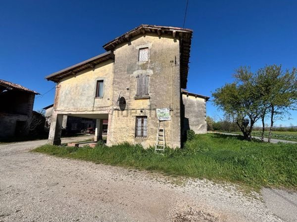 casale in vendita a Ghedi