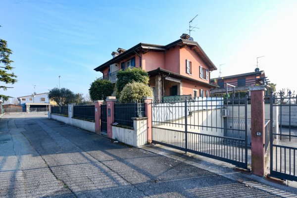 casa indipendente in vendita a Ghedi