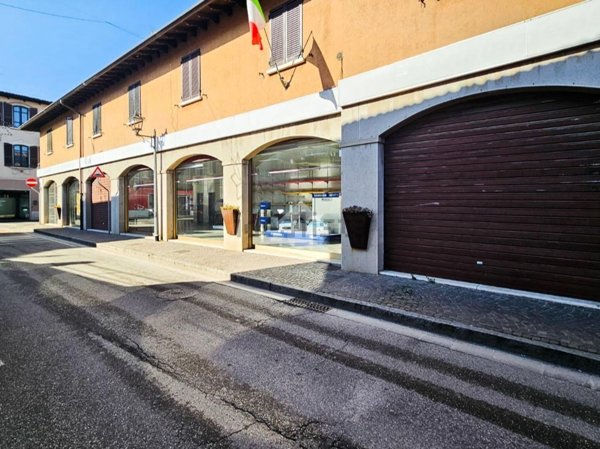 locale commerciale in vendita a Ghedi