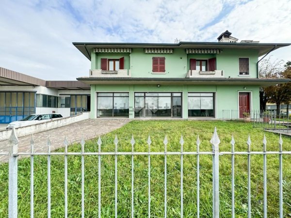 capannone in vendita a Ghedi