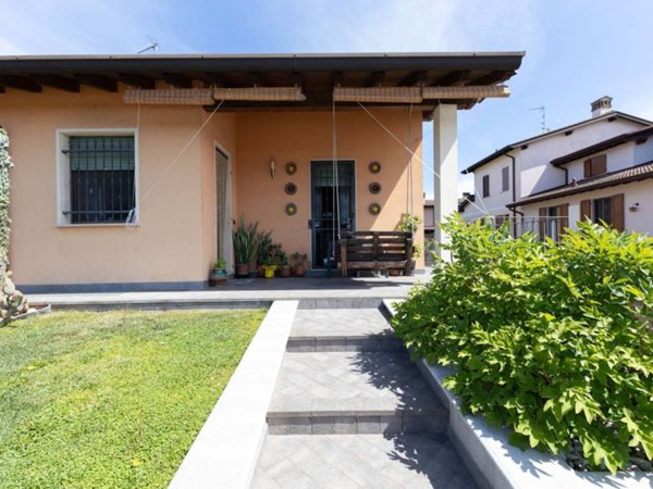 casa indipendente in vendita a Ghedi