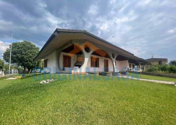 casa indipendente in vendita a Ghedi