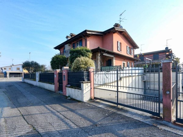 casa indipendente in vendita a Ghedi