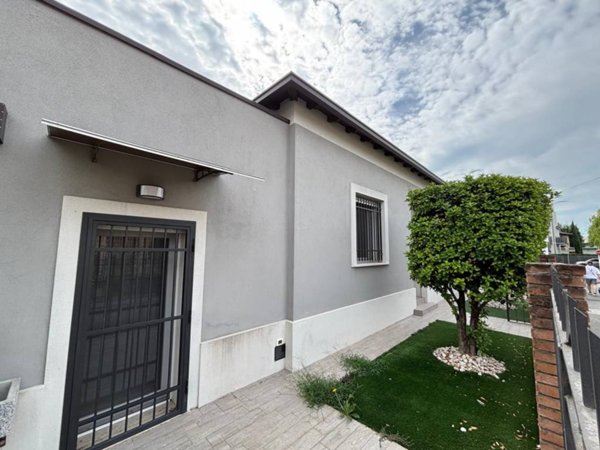 casa indipendente in vendita a Ghedi