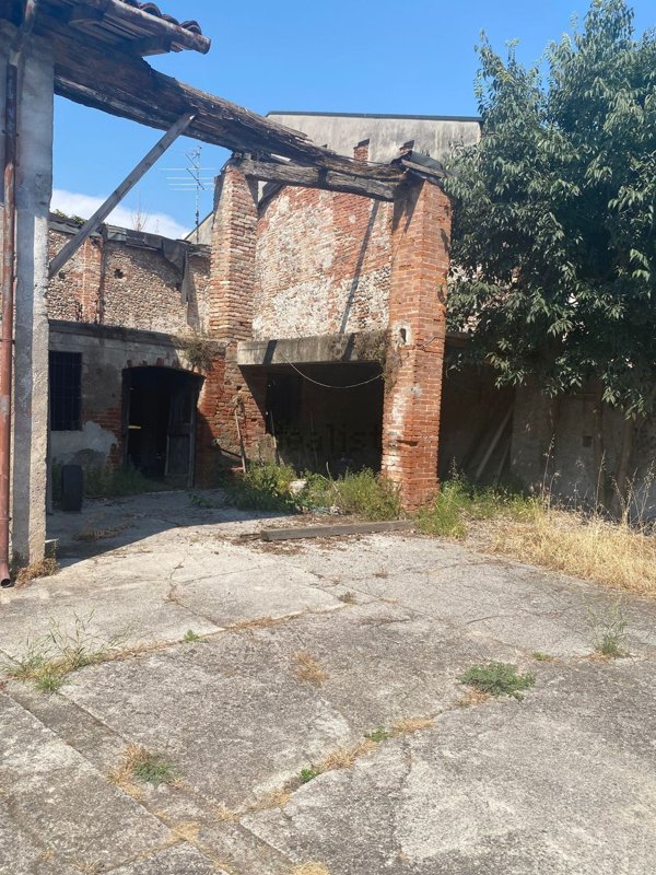 pentavano in vendita a Ghedi