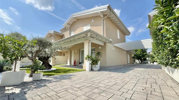 casa indipendente in vendita a Ghedi