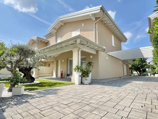 casa indipendente in vendita a Ghedi