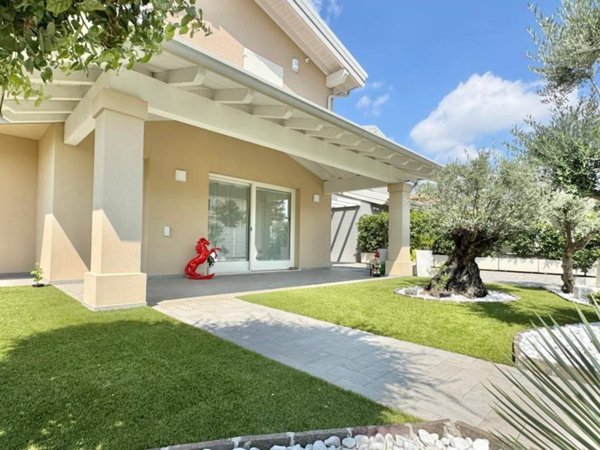 casa indipendente in vendita a Ghedi