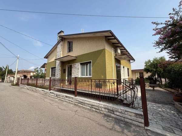 casa indipendente in vendita a Ghedi