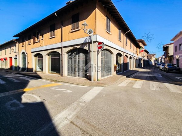 locale commerciale in vendita a Ghedi