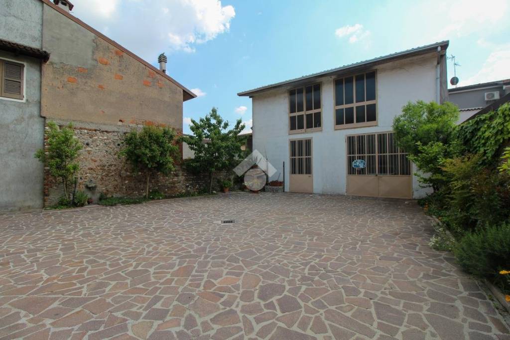 casa indipendente in vendita a Ghedi