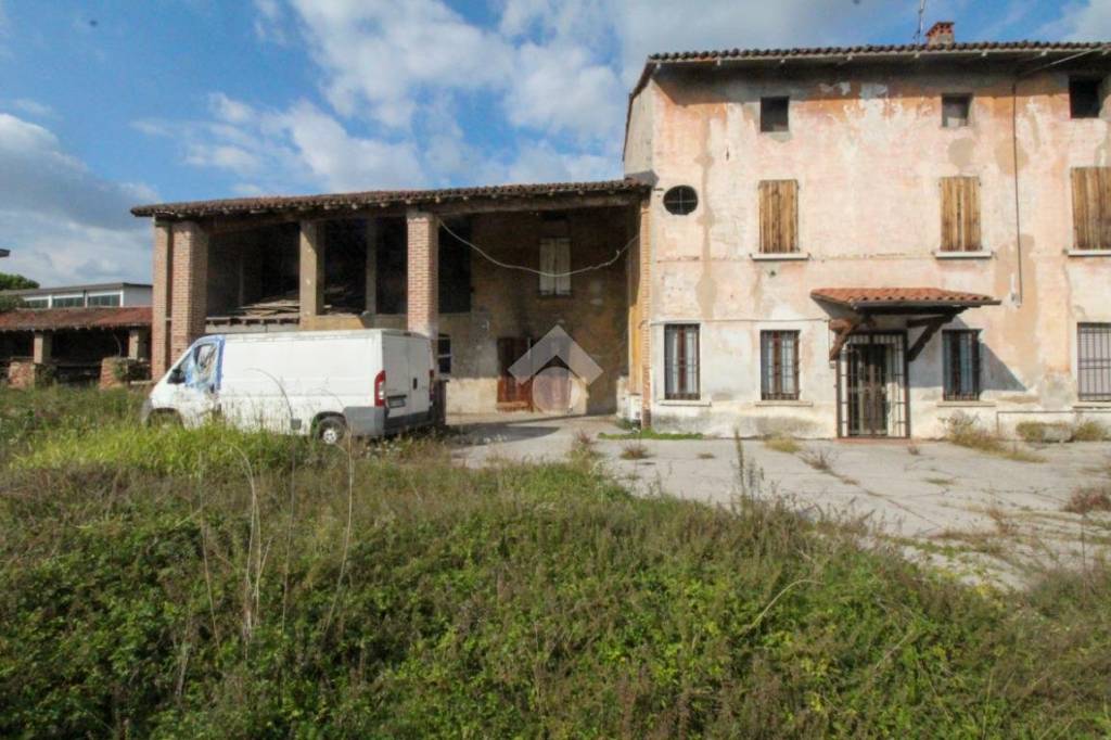 casa indipendente in vendita a Ghedi