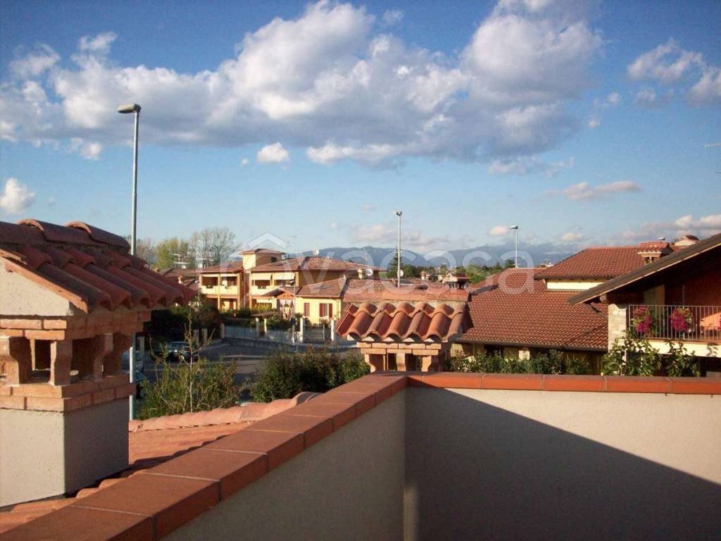 casa indipendente in vendita a Ghedi in zona Ponte Rosso