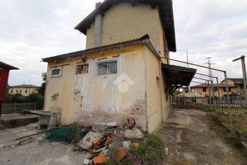 casa indipendente in vendita a Ghedi