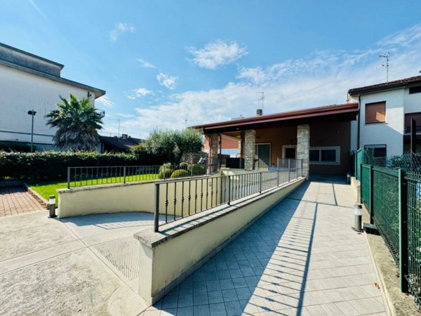 casa indipendente in vendita a Ghedi