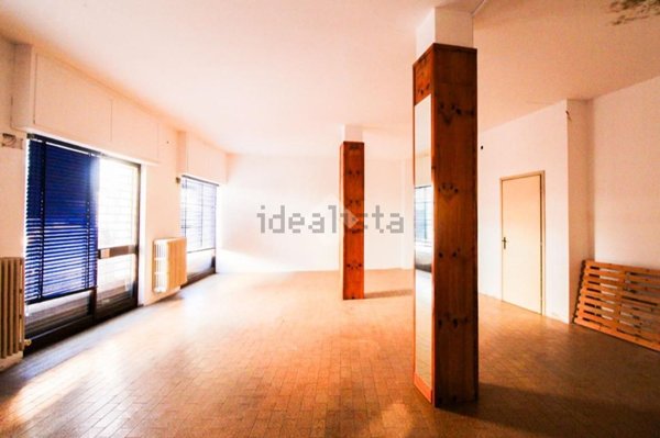 locale commerciale in vendita a Ghedi