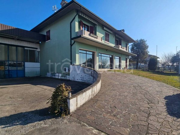 locale commerciale in vendita a Ghedi