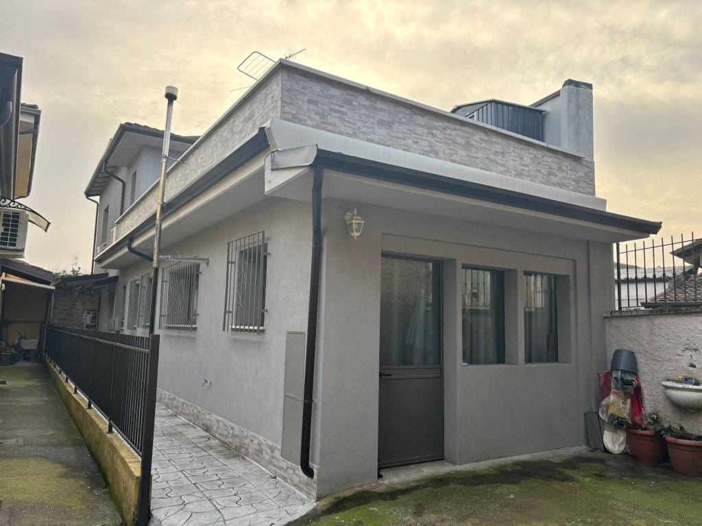 casa indipendente in vendita a Ghedi