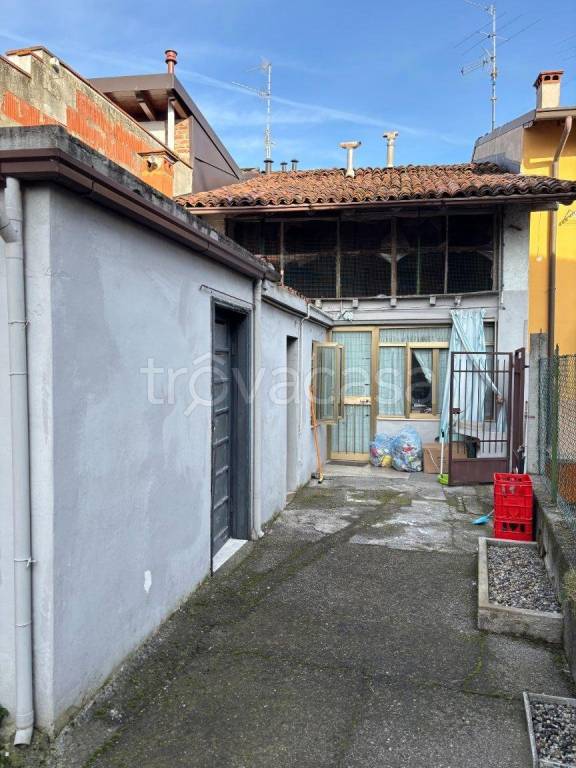 casa indipendente in vendita a Ghedi