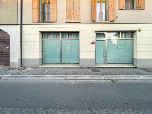 negozio in vendita a Ghedi in zona Belvedere