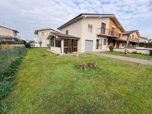 casa indipendente in vendita a Ghedi