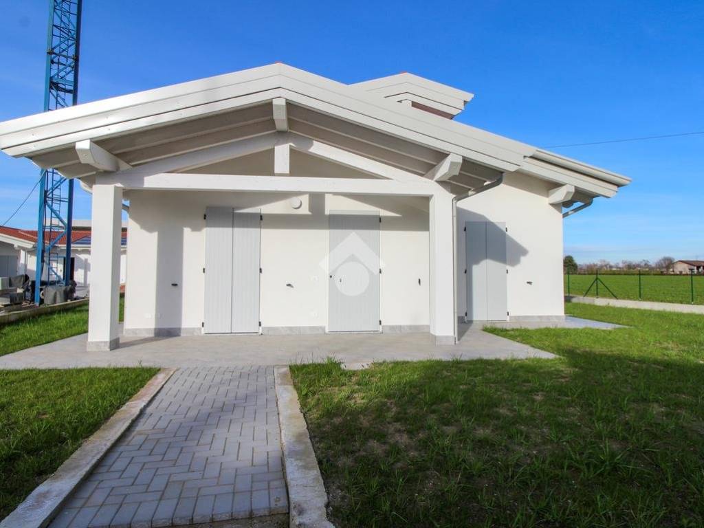 casa indipendente in vendita a Ghedi in zona Ponte Rosso