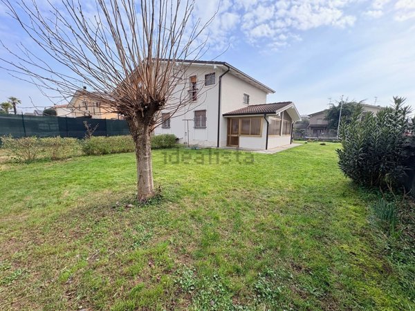 casa indipendente in vendita a Ghedi