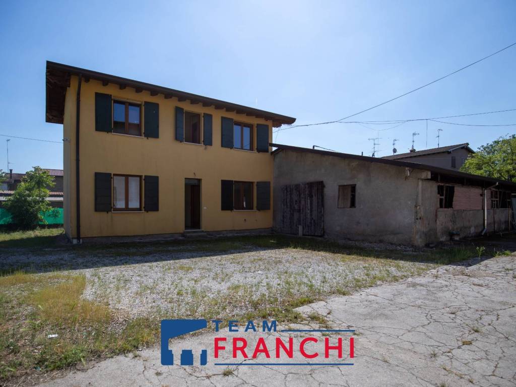 casa indipendente in vendita a Ghedi
