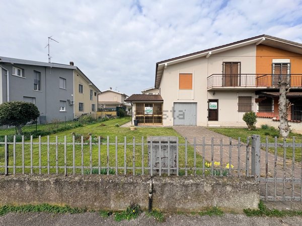 casa indipendente in vendita a Ghedi