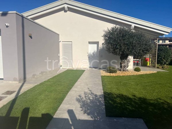 casa indipendente in vendita a Ghedi in zona Belvedere