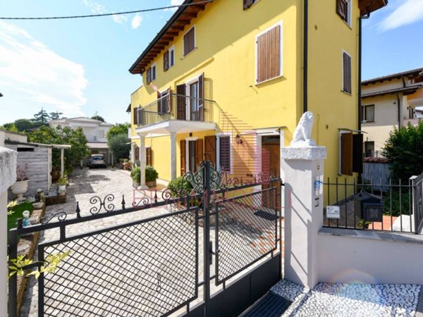 casa indipendente in vendita a Ghedi in zona Belvedere