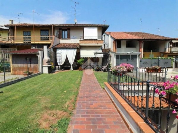casa indipendente in vendita a Ghedi in zona Belvedere