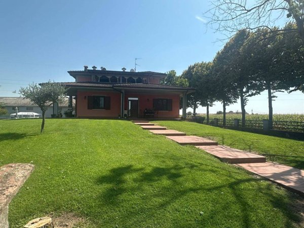 casa indipendente in vendita a Ghedi in zona Belvedere