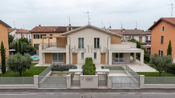 casa indipendente in vendita a Ghedi in zona Belvedere