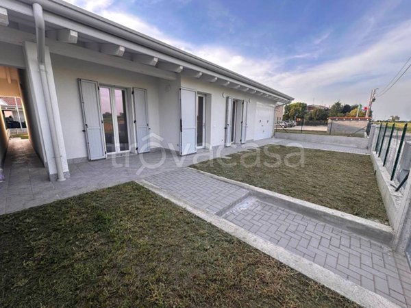 casa indipendente in vendita a Ghedi in zona Ponte Rosso