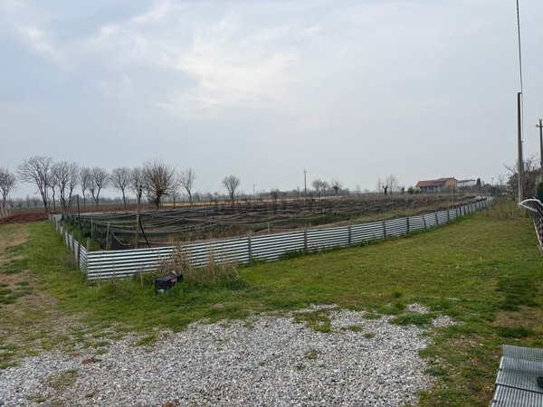 terreno in vendita a Ghedi in zona Ponte Rosso