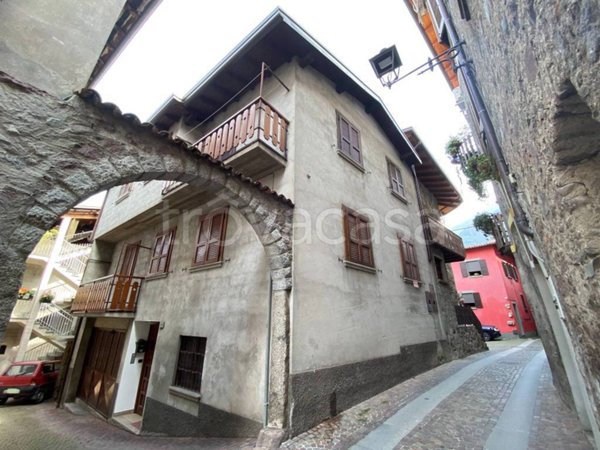 casa indipendente in vendita a Gianico