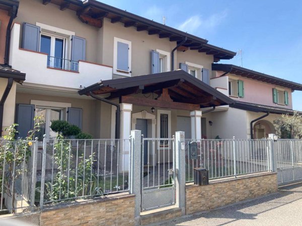 casa indipendente in vendita a Gottolengo