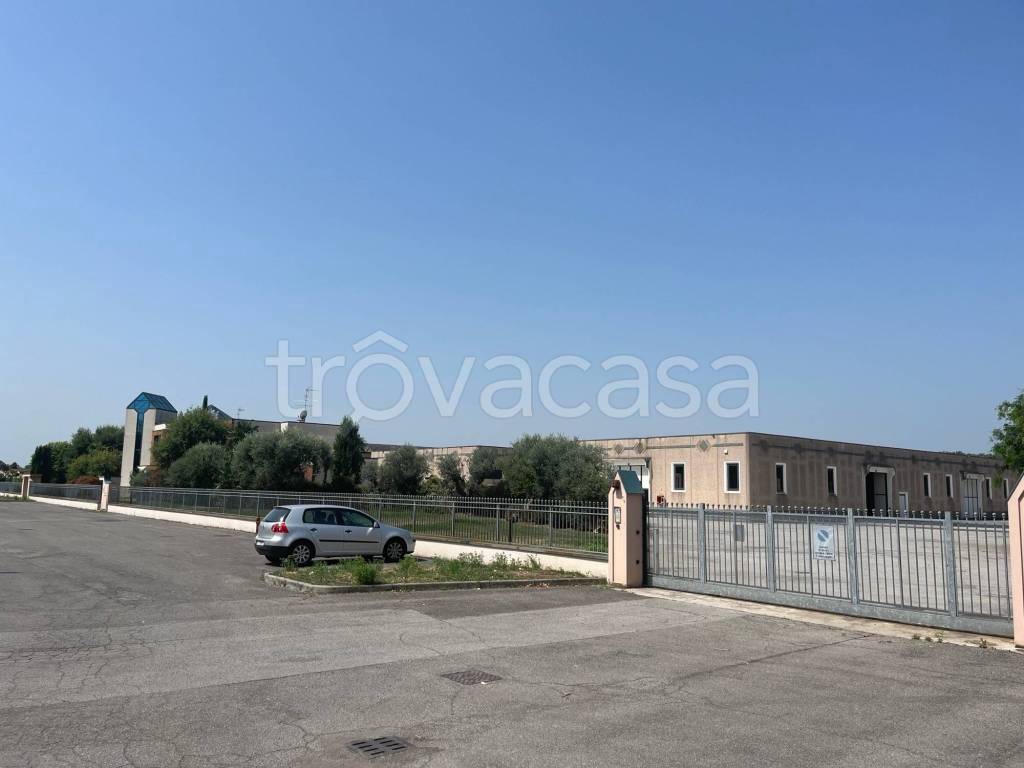 locale commerciale in vendita a Gottolengo