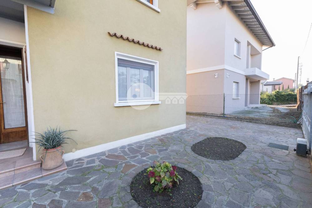 casa indipendente in vendita a Gottolengo
