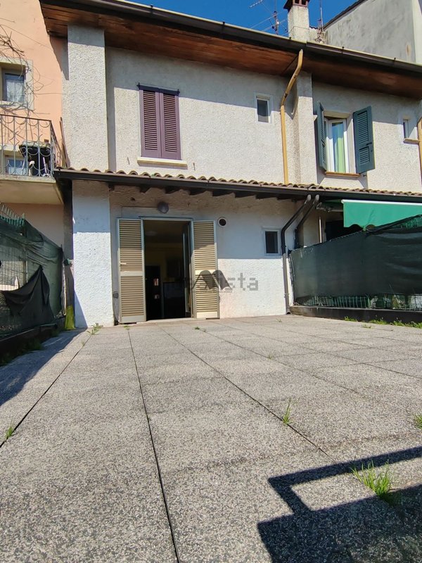 casa indipendente in vendita a Gottolengo