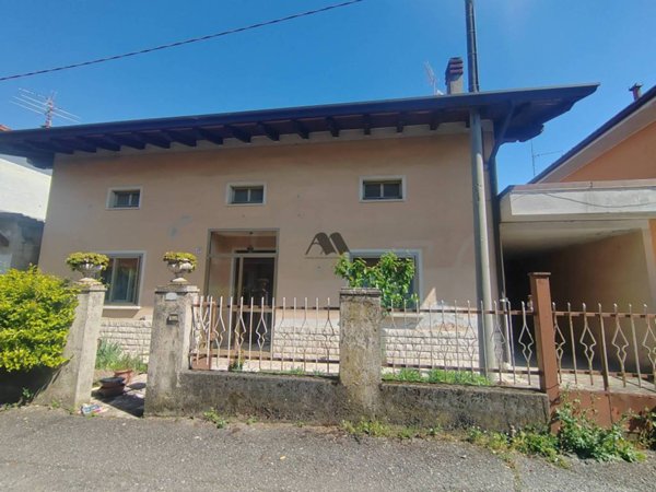 casa indipendente in vendita a Gottolengo