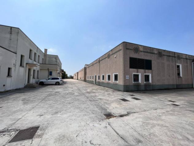 locale commerciale in vendita a Gottolengo