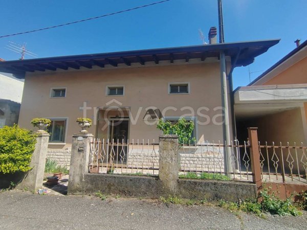 casa indipendente in vendita a Gottolengo