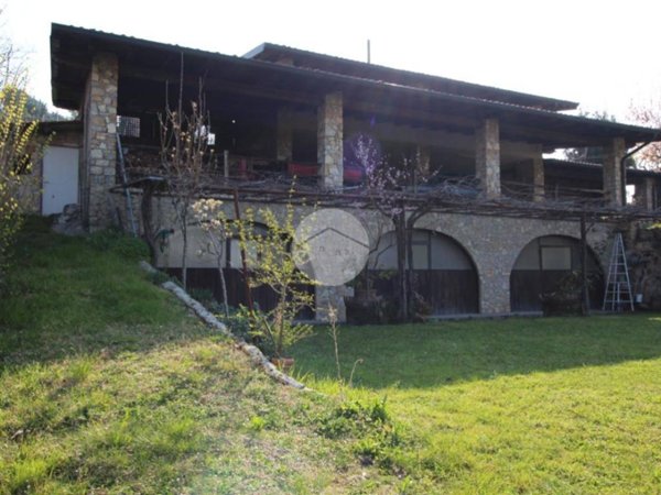 casa indipendente in vendita a Gussago in zona Casaglio