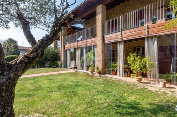 casa indipendente in vendita a Gussago in zona Villa