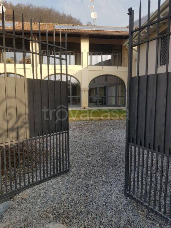 appartamento in vendita a Gussago in zona Piedeldosso